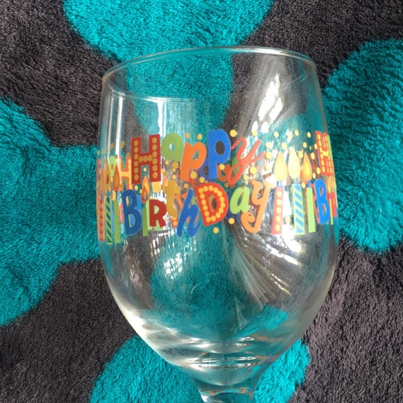 Happy Birthday Wine Glass - Picture 2 of 2